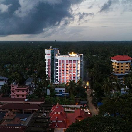 The Habitat Suites Guruvāyūr Exterior foto