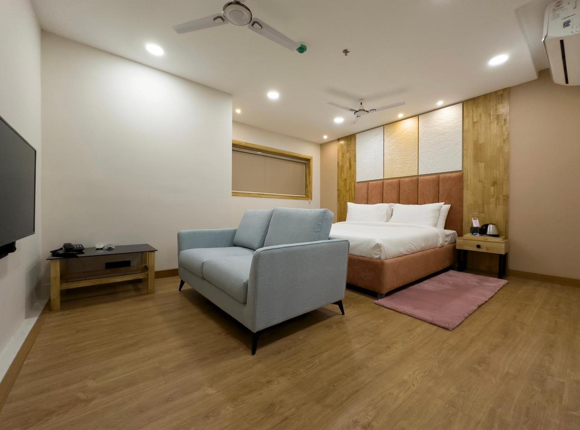 The Habitat Suites Guruvāyūr Exterior foto